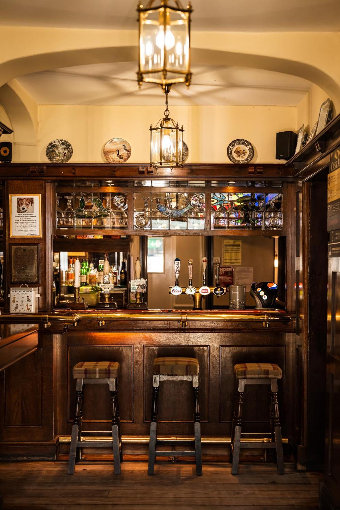 Royal Oak Hotel, การ์สแตง ภายนอก รูปภาพ